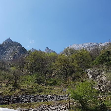 Hotel Garganta Del Cares Poncebos Eksteriør bilde