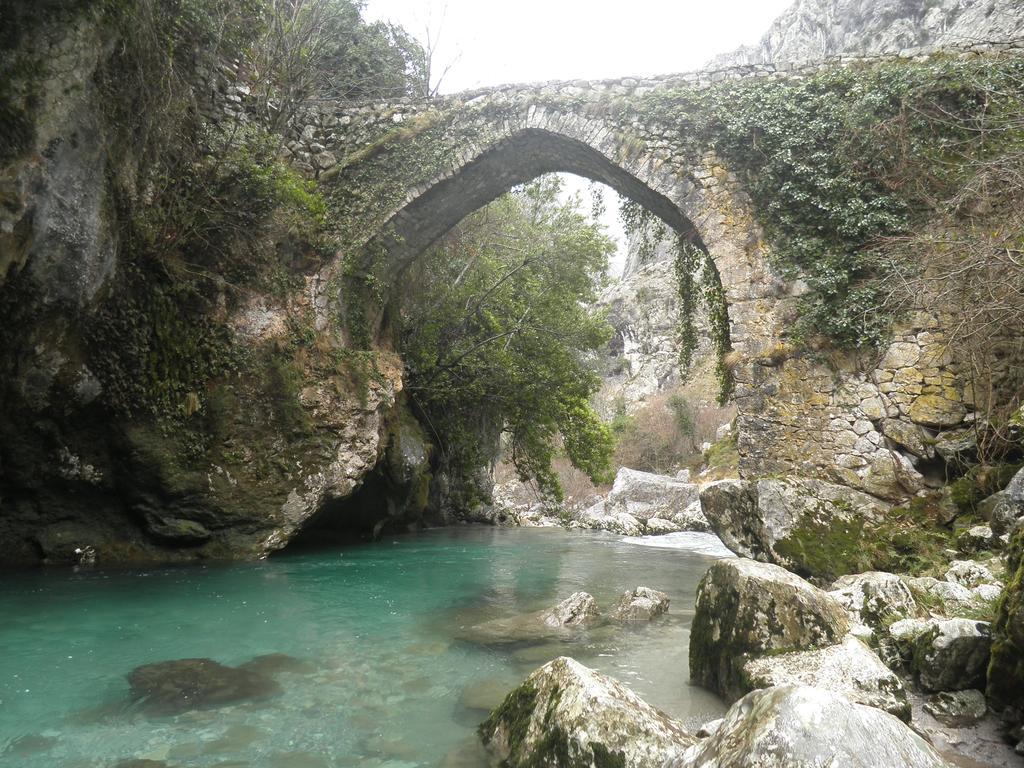 Hotel Garganta Del Cares Poncebos Eksteriør bilde