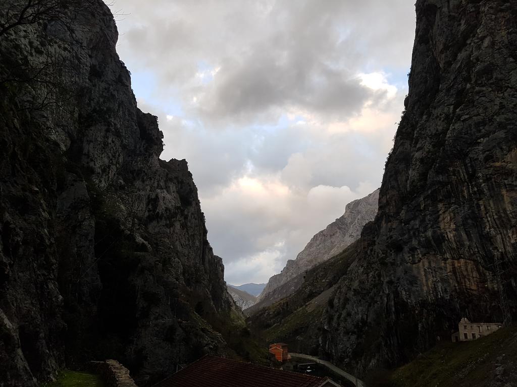 Hotel Garganta Del Cares Poncebos Eksteriør bilde